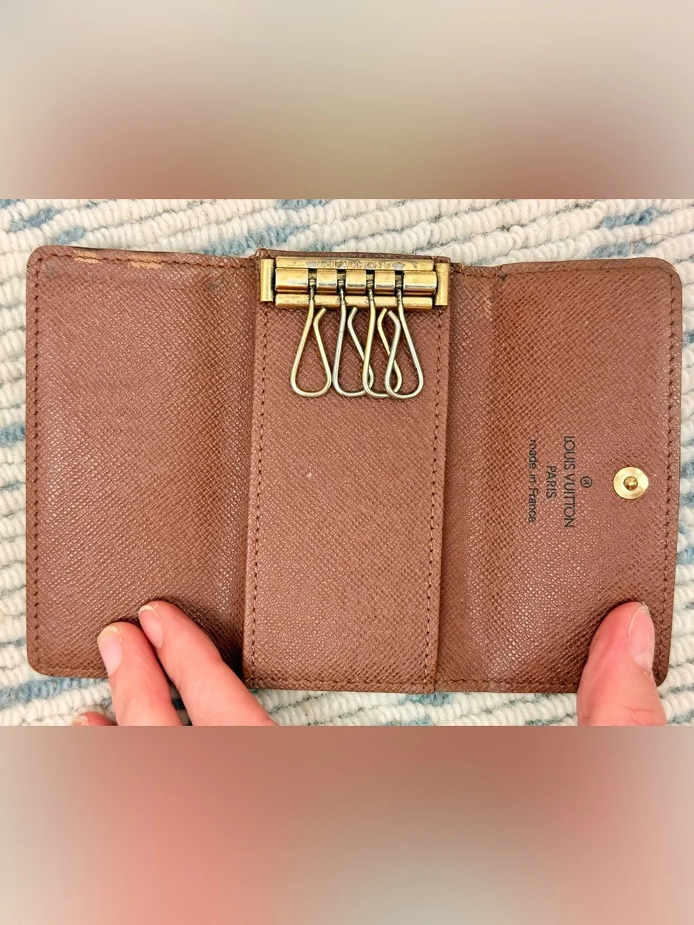 LOUIS VUITTON Vintage 80’s Unisex Monogram Canvas Tri-Fold 4-Key Ring Holder